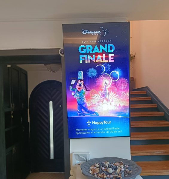 Reteaua Digitala DOOH Indoor - 13 GLAM BEAUTY STUDIO | centru privat de beauty de lux Reteaua Digitala DOOH Indoor - 13 GLAM BEAUTY STUDIO | centru privat de beauty de lux