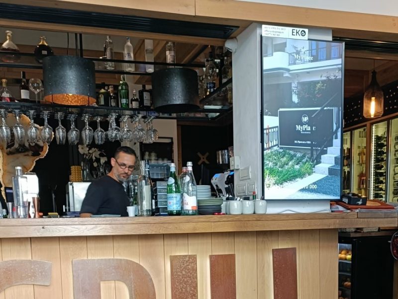 Rețeaua Digitală DOOH EkoGroup – Cum influențează locația deciziile de cumpărare?